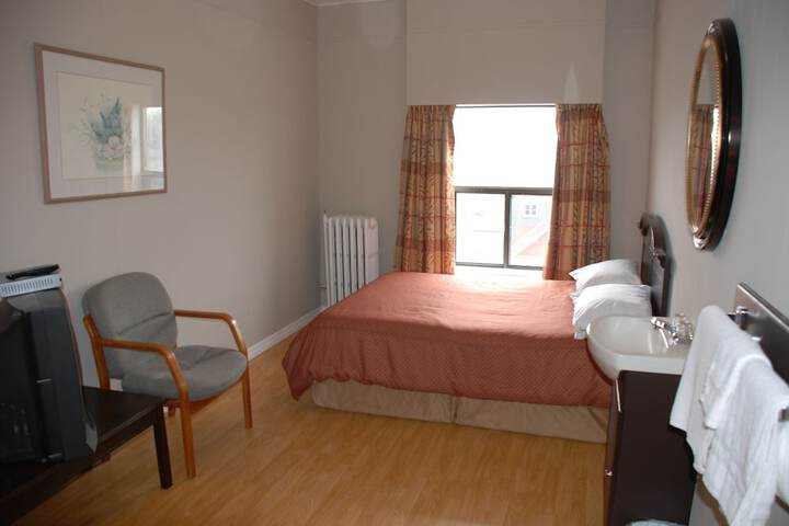 Room 10 of 45