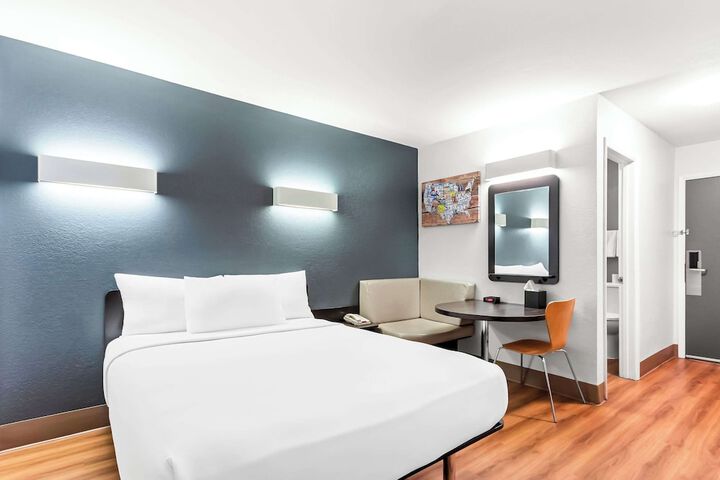 Room 35 of 40