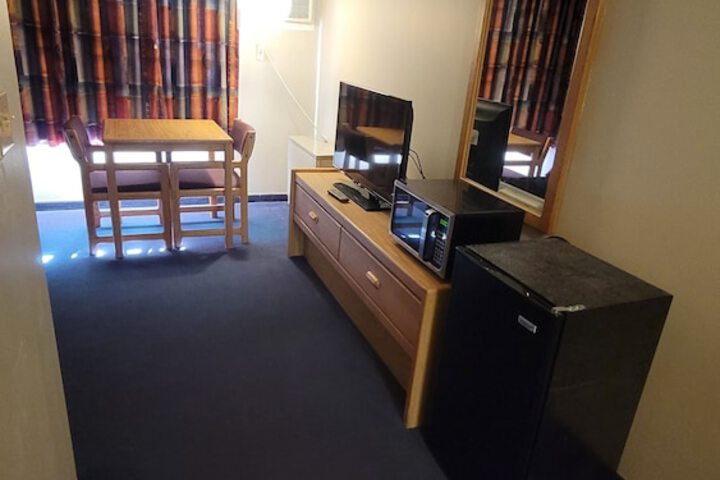 Room 16 of 39
