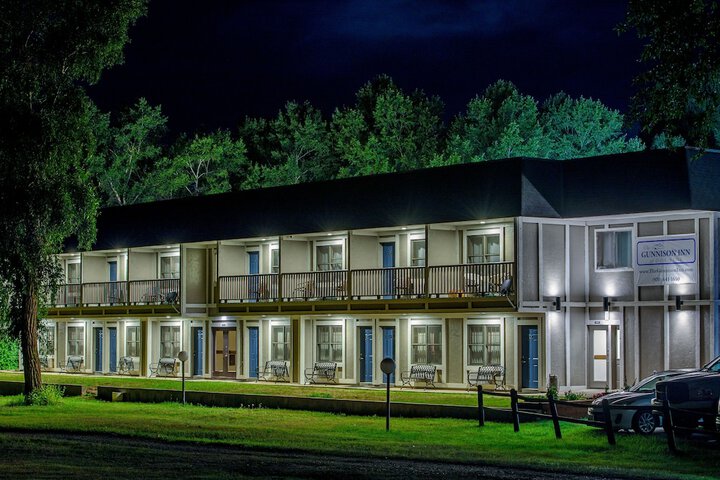 Hotel 5 of 109