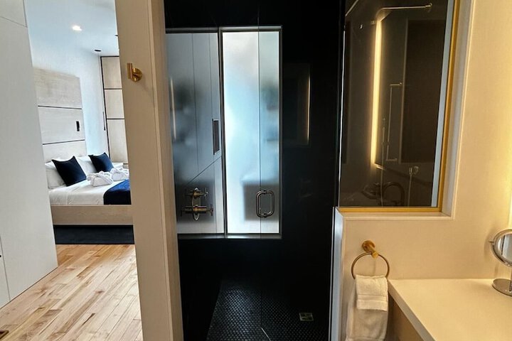 Room 84 of 110