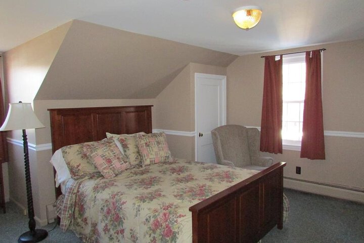 CURTIS HOUSE INN