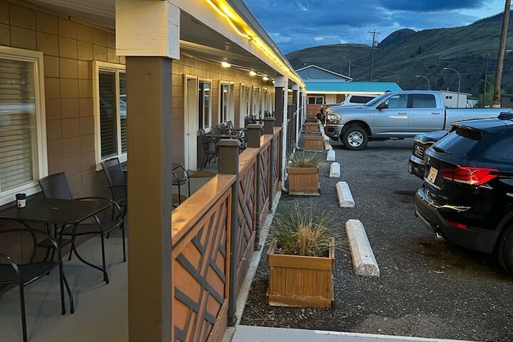 Sunset Motel