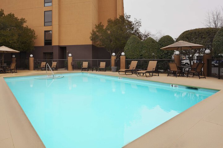 Pool 5 of 24