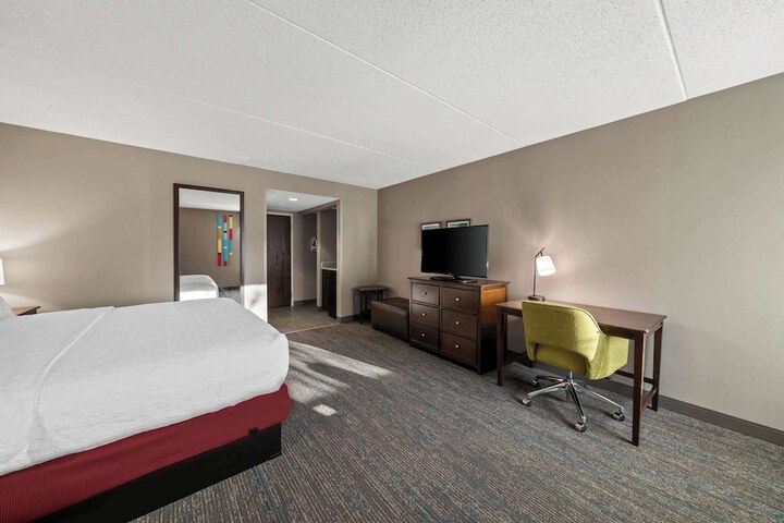 Hampton Inn by Hilton New Bedford / Fairhaven
