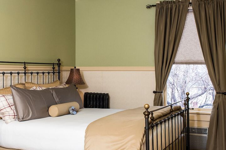 Chamberlin Inn Cody
