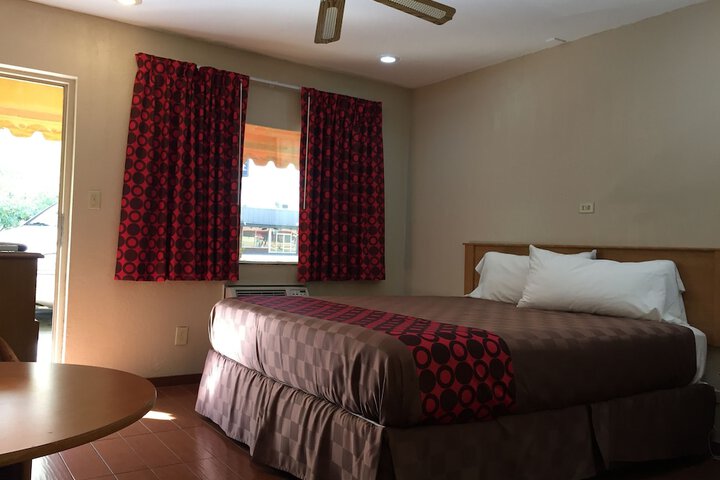 Room 54 of 100