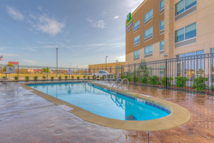 Pool 13 of 62