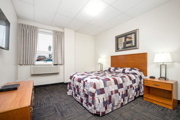Room 12 of 36