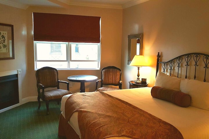 Room 35 of 49