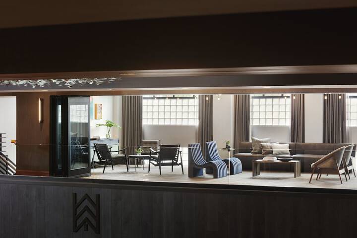 Kimpton Armory Hotel Bozeman by IHG