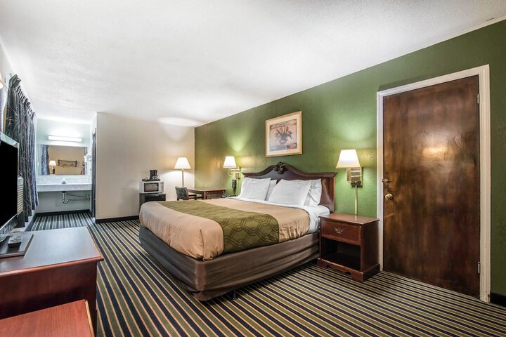 Room 44 of 49
