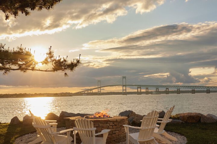 Newport Harbor Island Resort