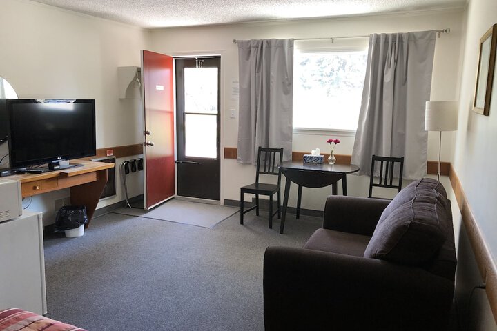 Room 12 of 19