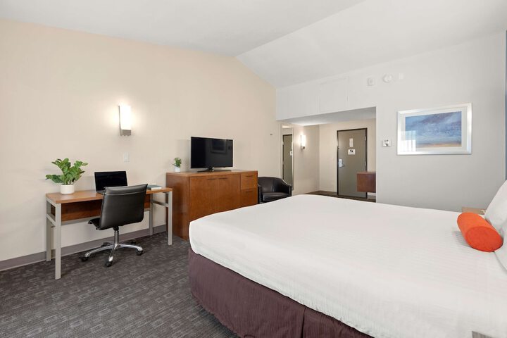 Room 11 of 22