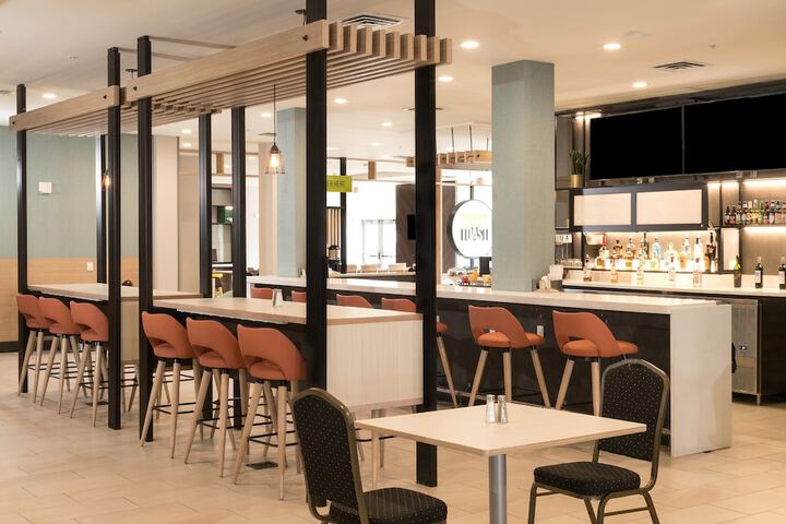 Holiday Inn Hotels and Suites Mount Pleasant by IHG