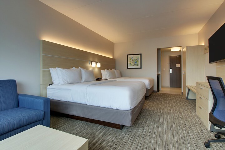 Room 19 of 32