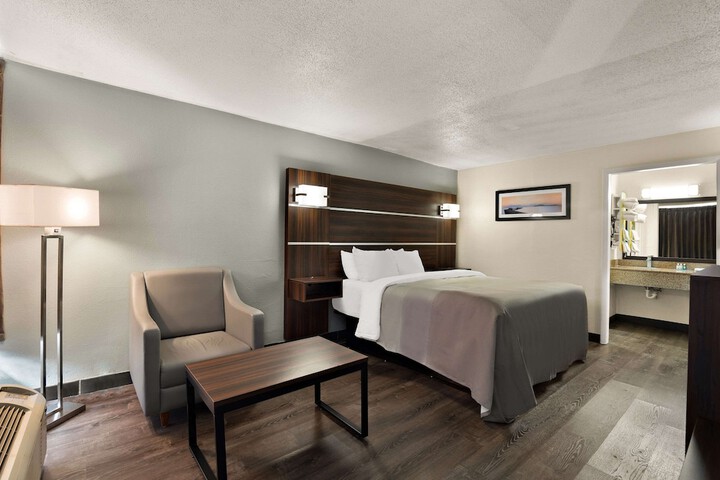Room 21 of 29