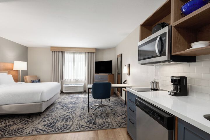 Candlewood Suites Mobile‑Downtown by IHG