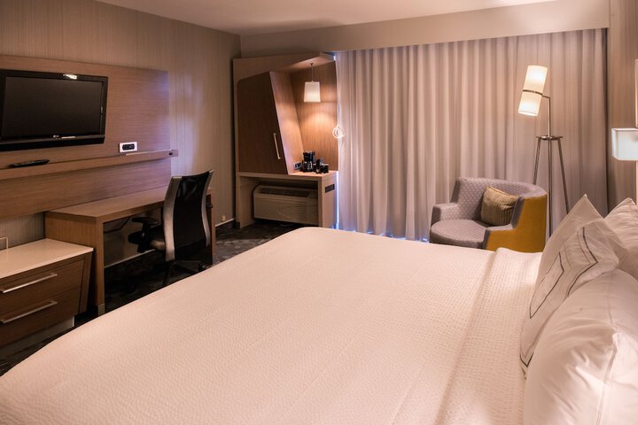 Room 18 of 39