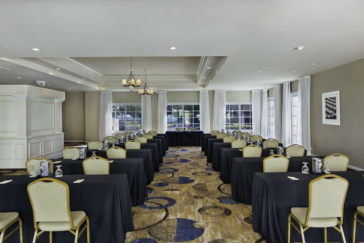 DoubleTree by Hilton San Pedro - Port of Los Angeles