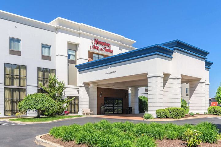 Hampton Inn & Suites Hartford-Manchester