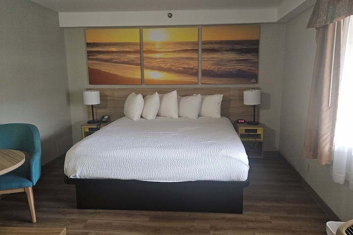 Room 34 of 49