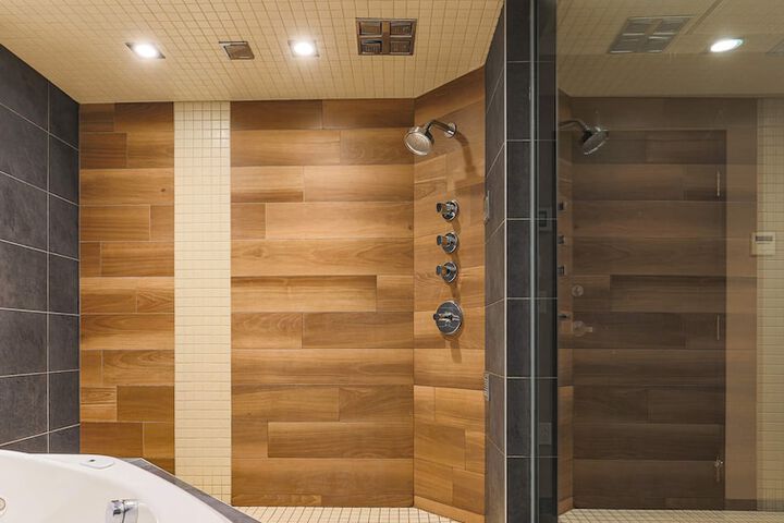Room 10 of 48