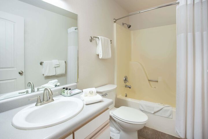 Room 6 of 22
