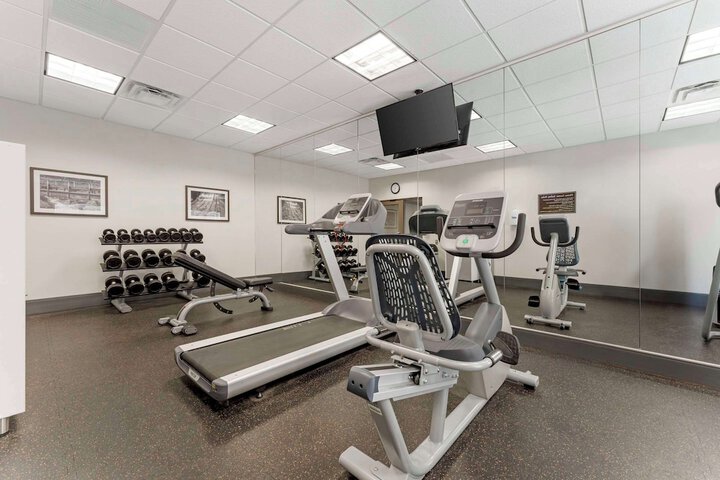 Sleep Inn & Suites Cumberland - LaVale