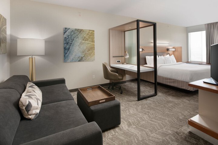 Room 14 of 26