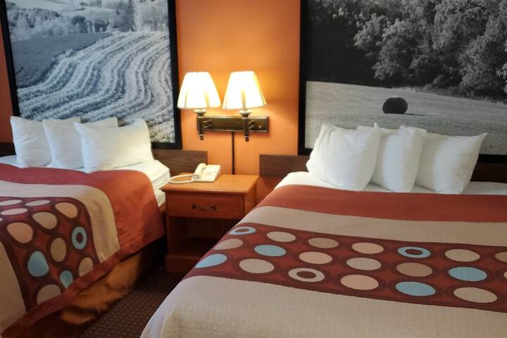 Room 16 of 62