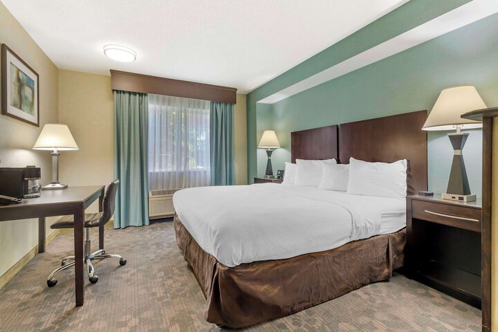 Room 18 of 40