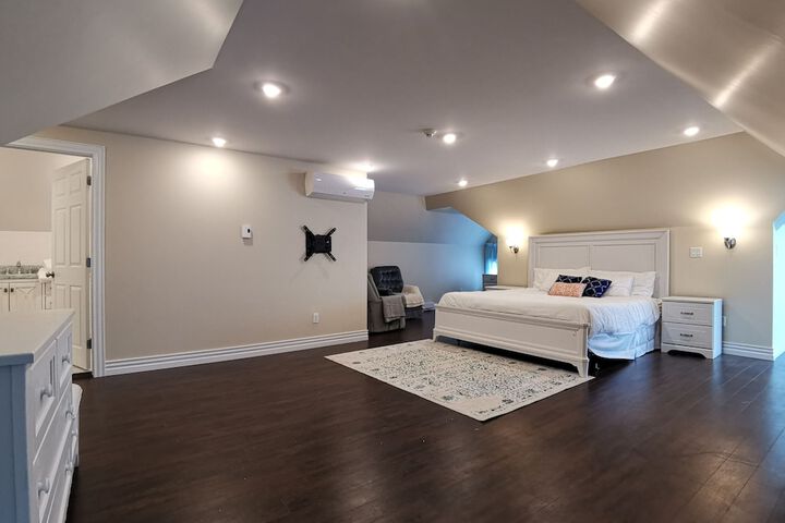 Room 15 of 61