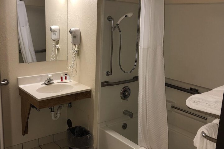 Room 20 of 27