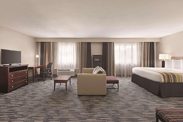 Room 33 of 39