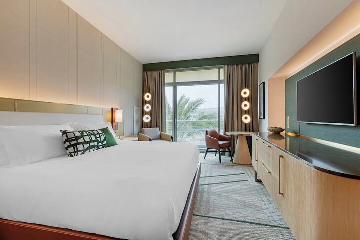 Room 52 of 85