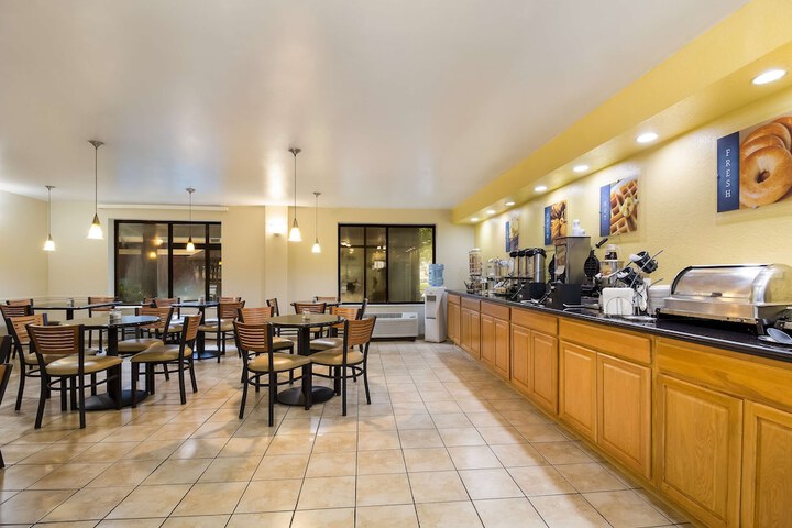 Best Western Braddock Inn