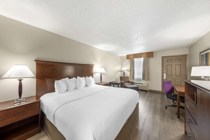 Room 20 of 28