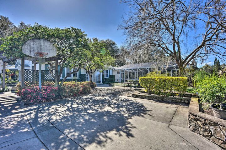 Cottage w / Private Pool - Walk to Lake Wales!