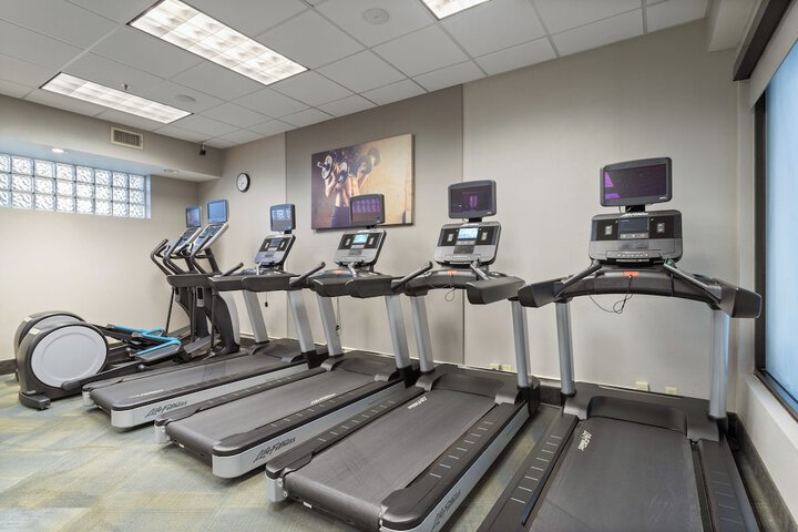 Crowne Plaza Executive Center Baton Rouge by IHG
