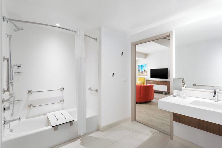 Room 19 of 54