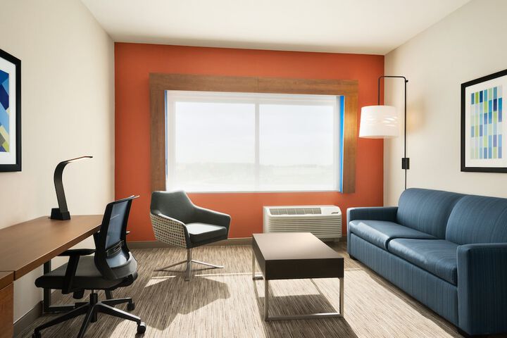 Room 22 of 38