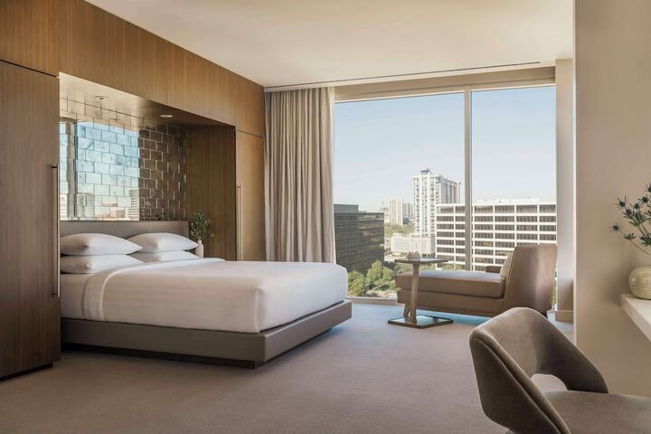 Hyatt Regency Houston / Galleria