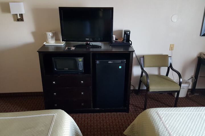 AmericInn by Wyndham Johnston Des Moines
