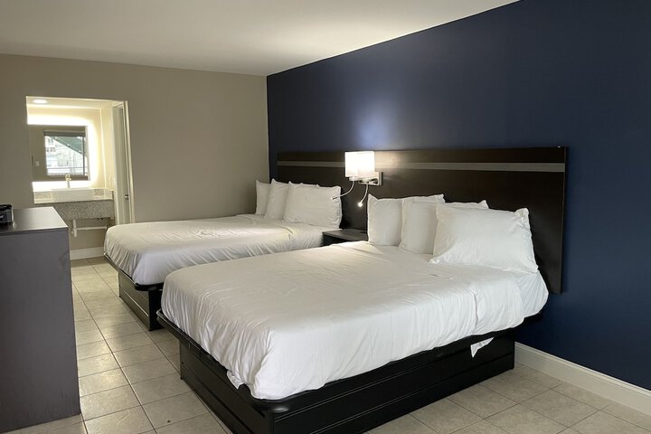 Room 54 of 70