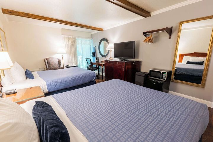 Room 43 of 66