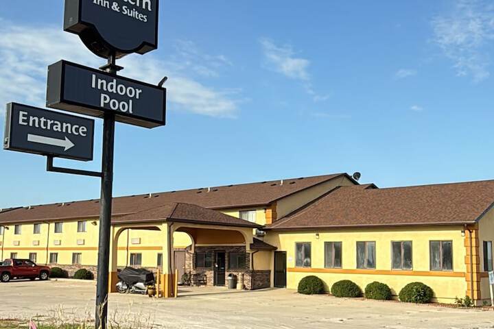Western Inn & Suites