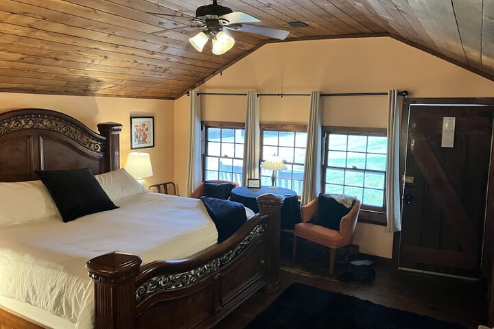Room 68 of 93