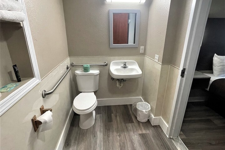 Room 7 of 7